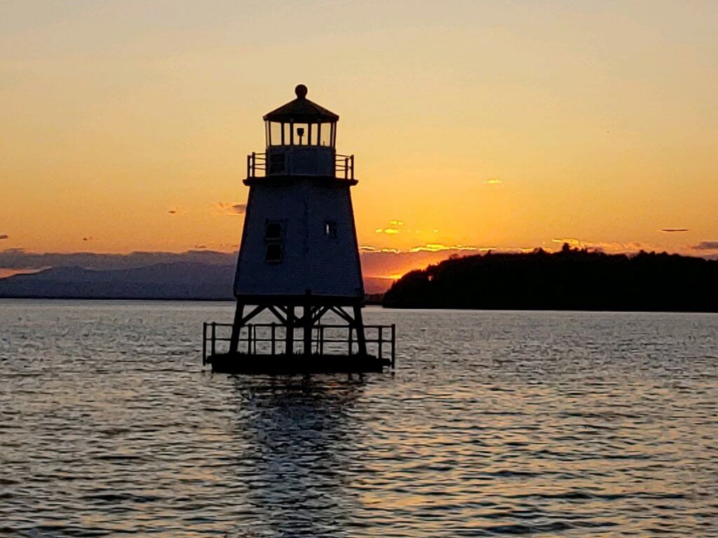 Sailing/ Cruise Sunset Let's Go Sailing